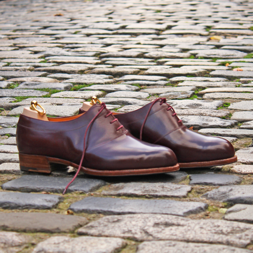 Burgundy oxford shoes | bespoke oxford shoes | Carreducker