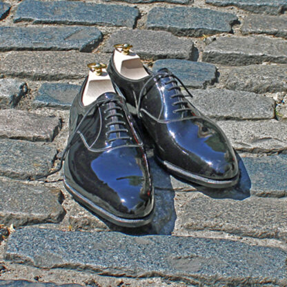 plain fronted patent dress shoes