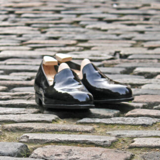 black patent dress pump