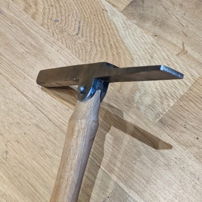 heel hammer with flat head