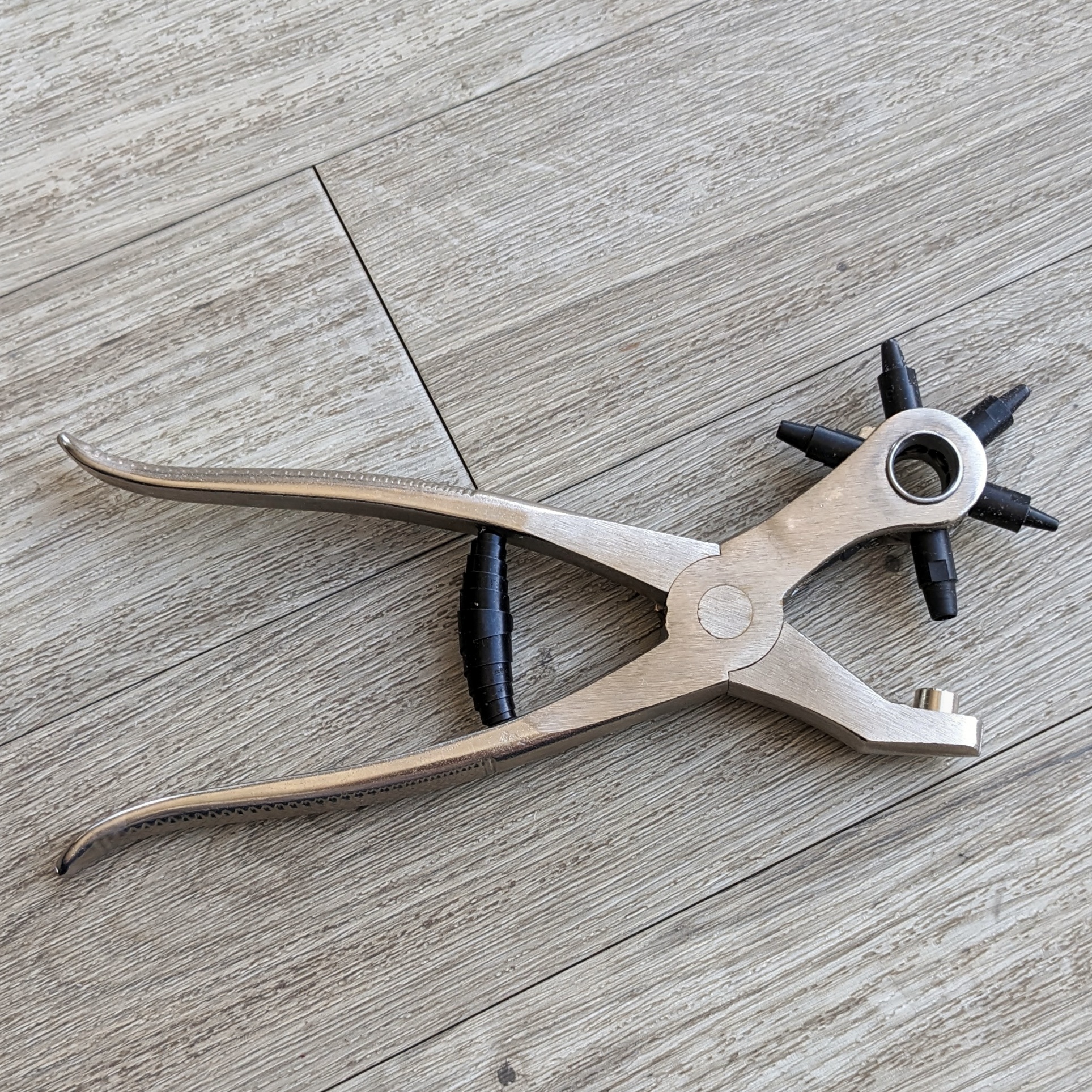 Leather Hole-Punching Plier