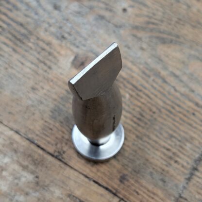 closing hammer other end