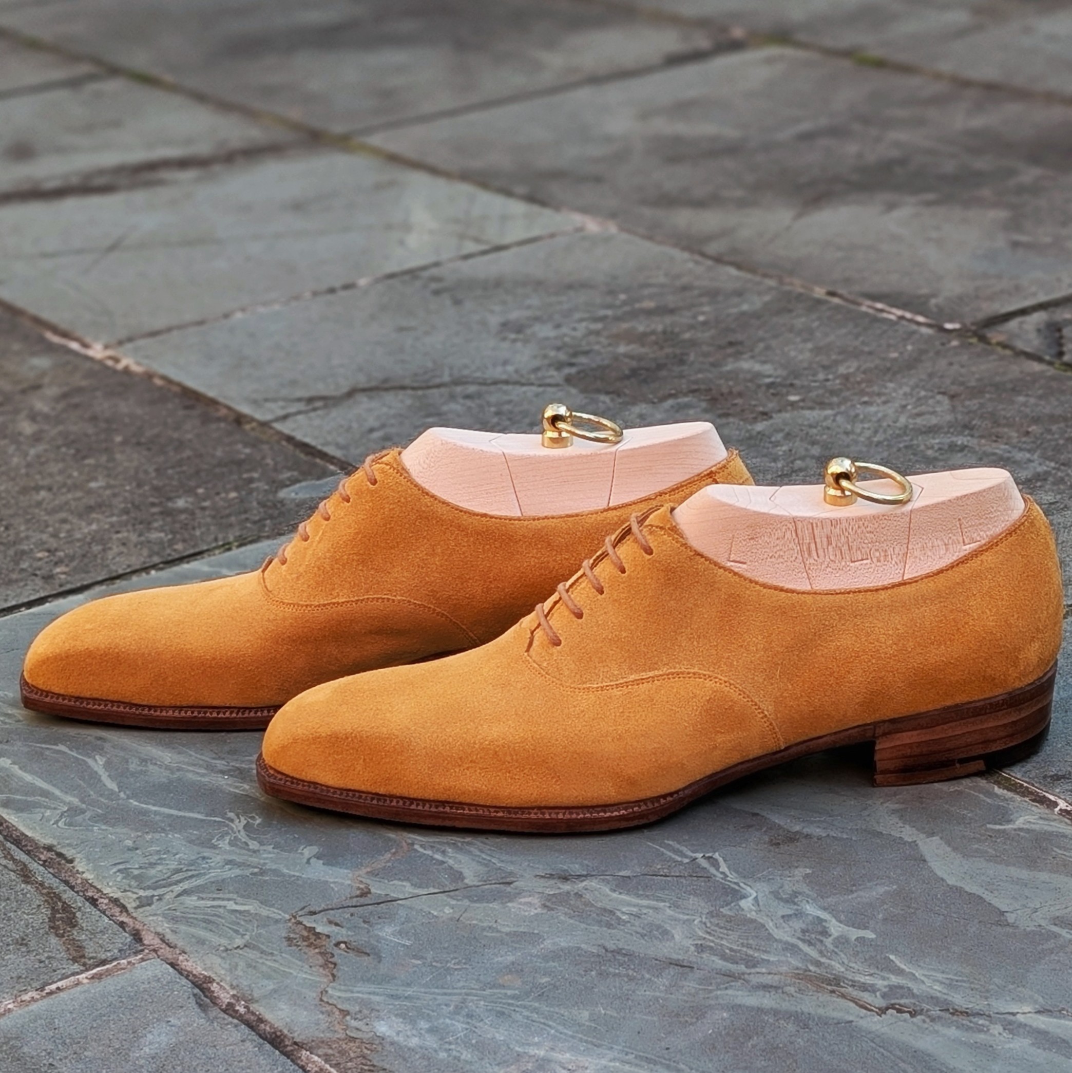 profile view of bespoke oxfords