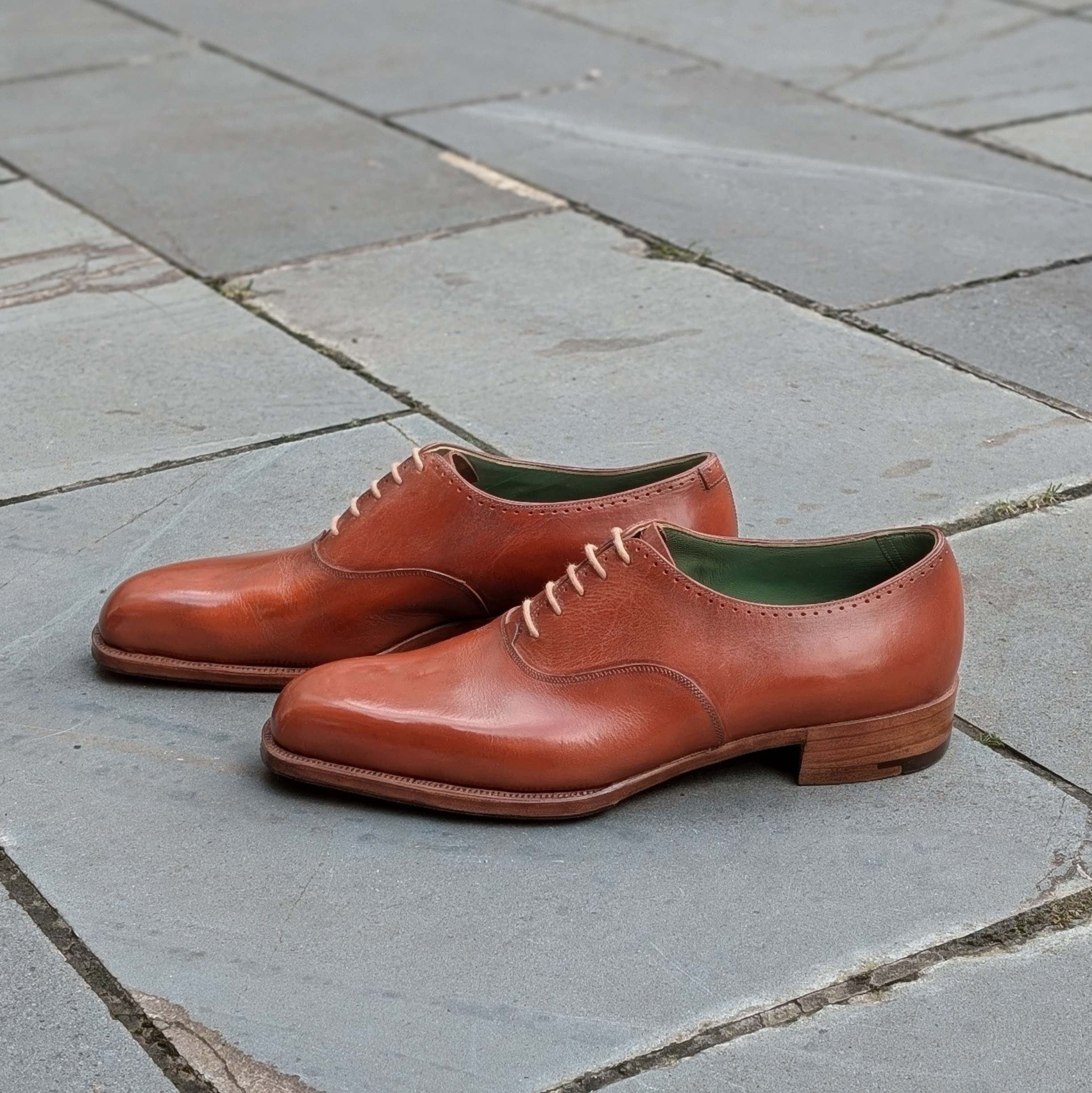 oxford shoe profile detail