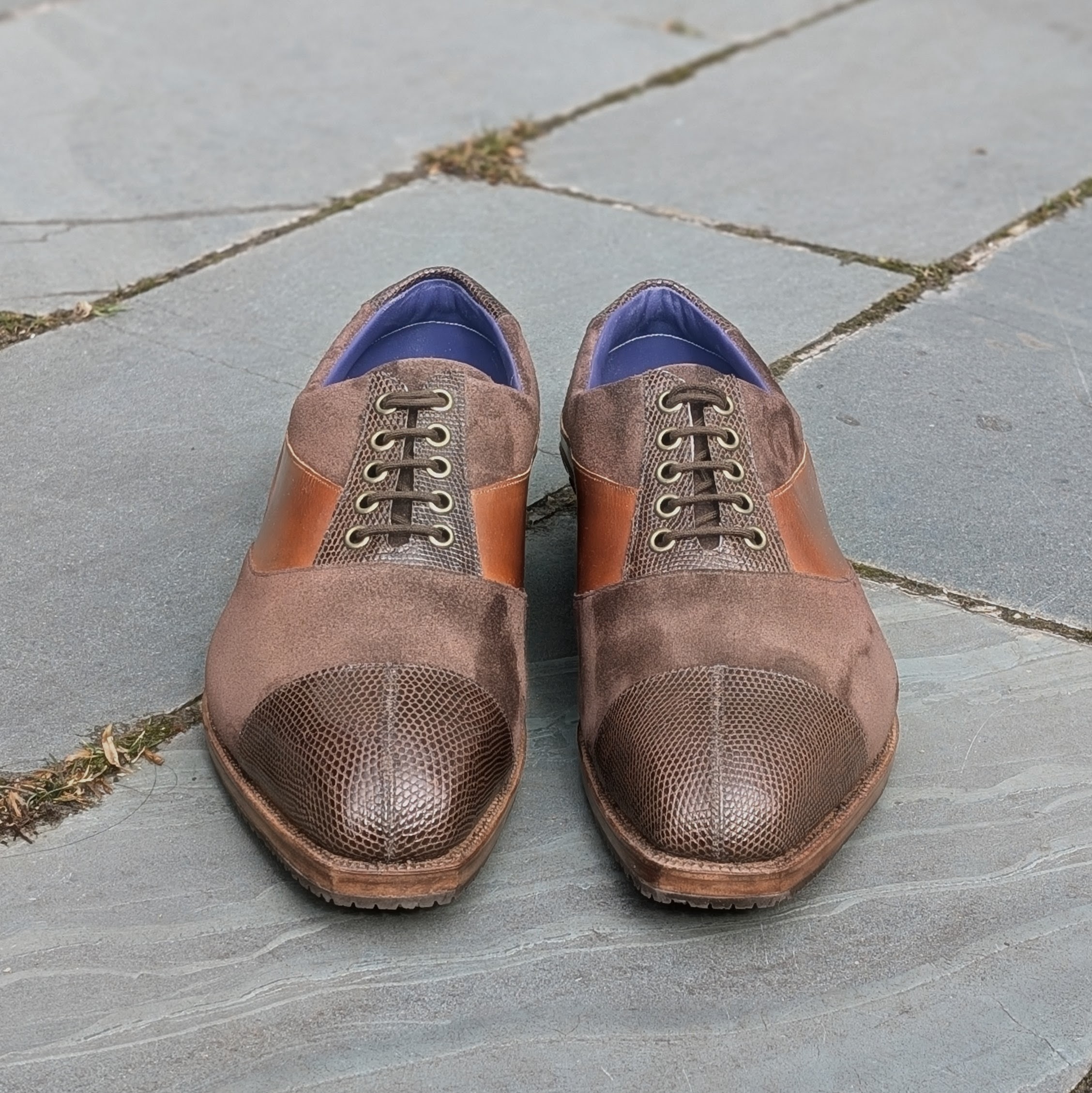 oxford shoes with toe cap