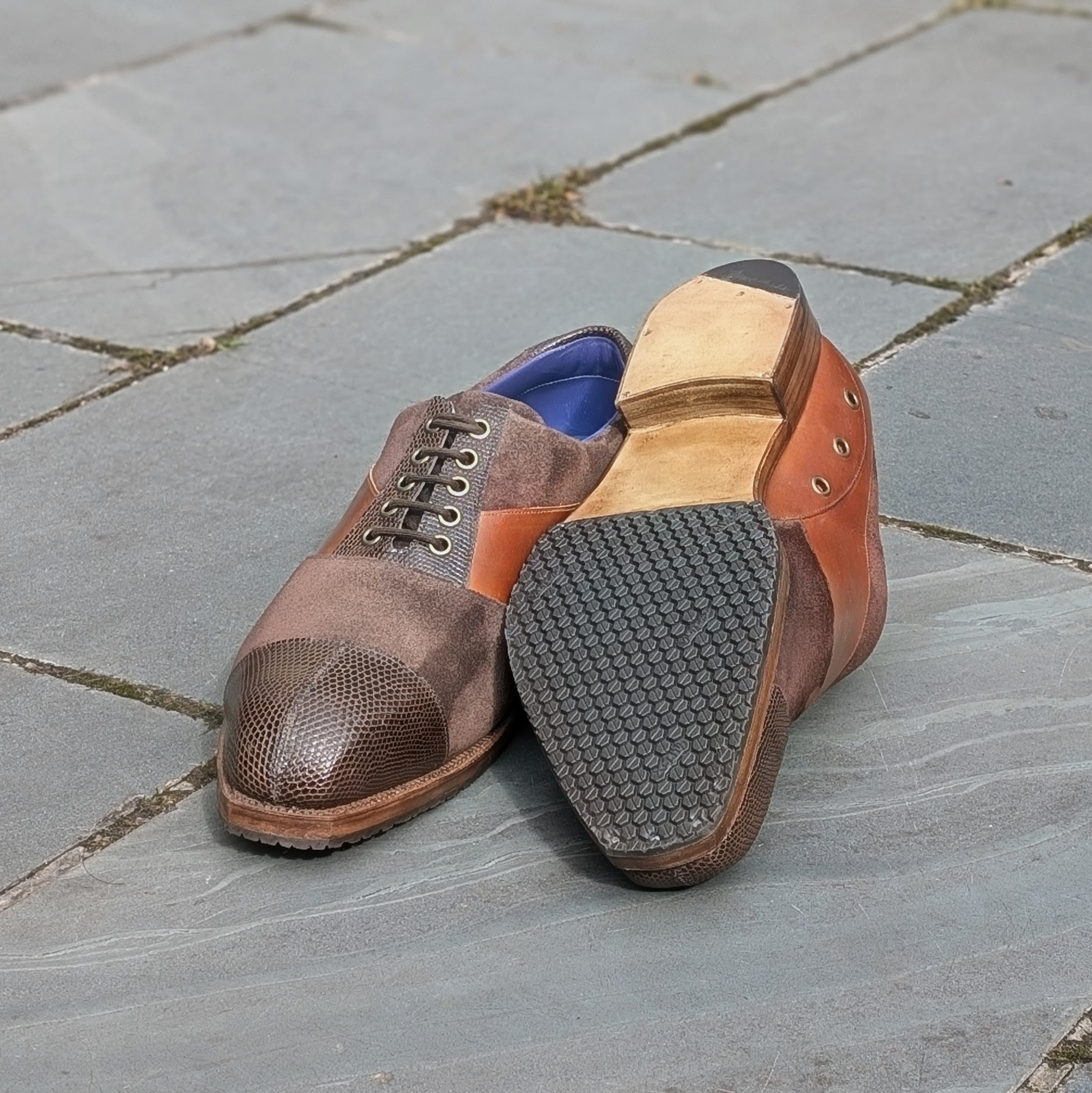 oxford shoes sole detail