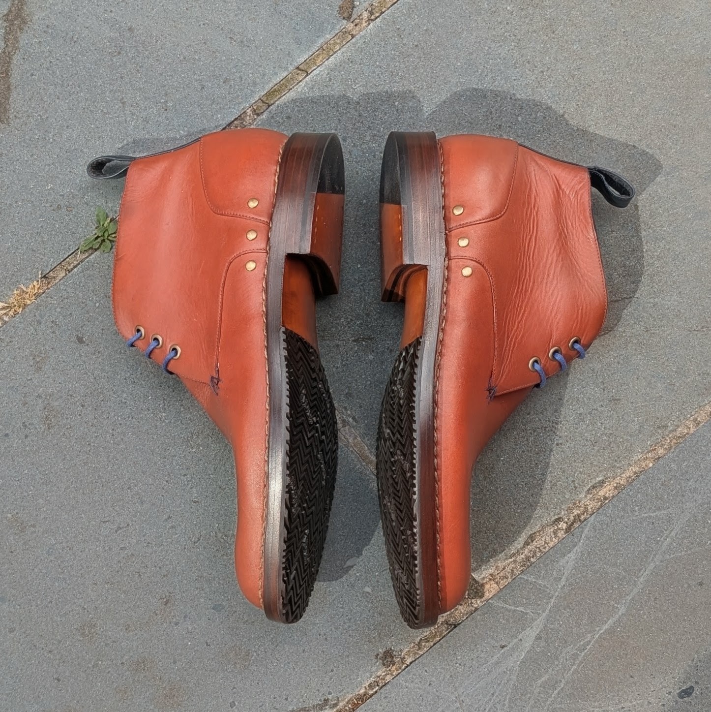 deby boots with sticker soles